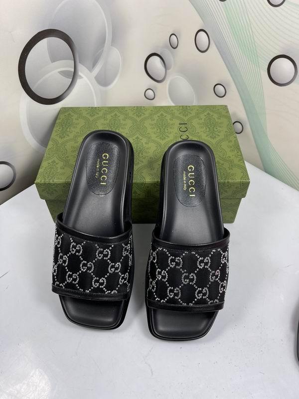 Gucci Women's Slippers 530